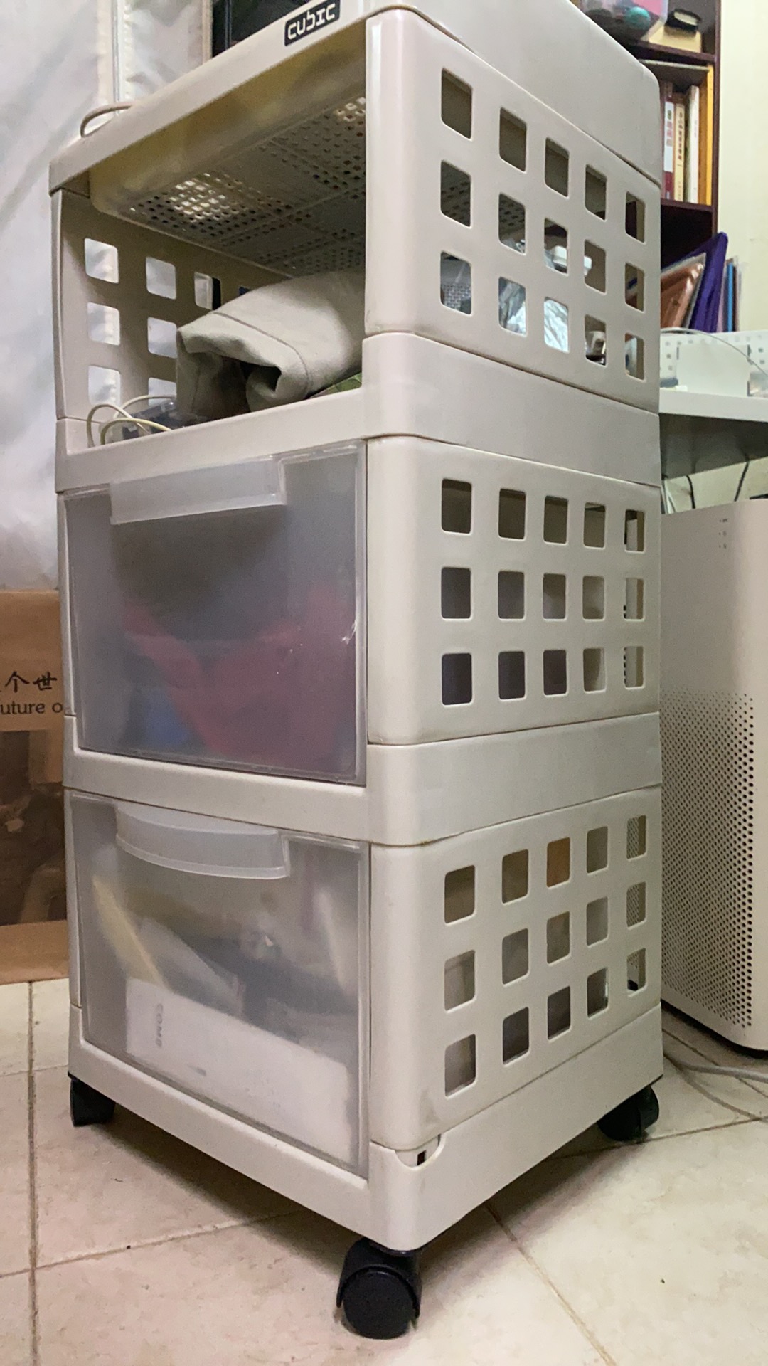 置物架（带抽屉）