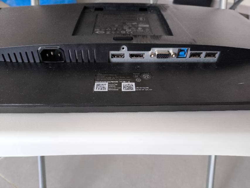 Dell P2219H 22-inch 60Hz 支持DP、HDMI和VGA，還有USB3.0 配齊火牛無支架