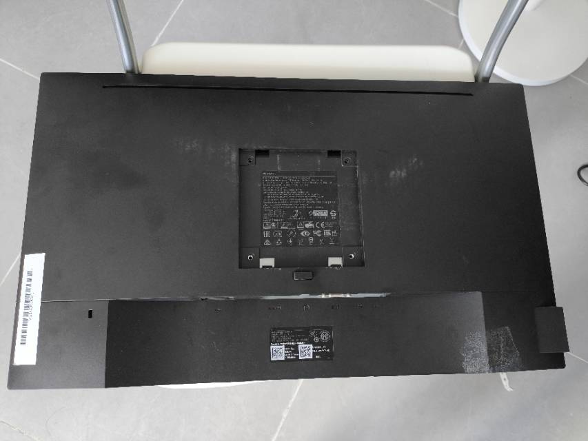 Dell P2417H 22-inch IPS 1920*1080 支持VGA，HDMI，DP接口