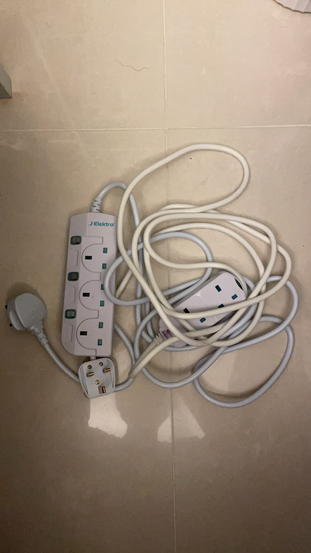 英标插线板两副