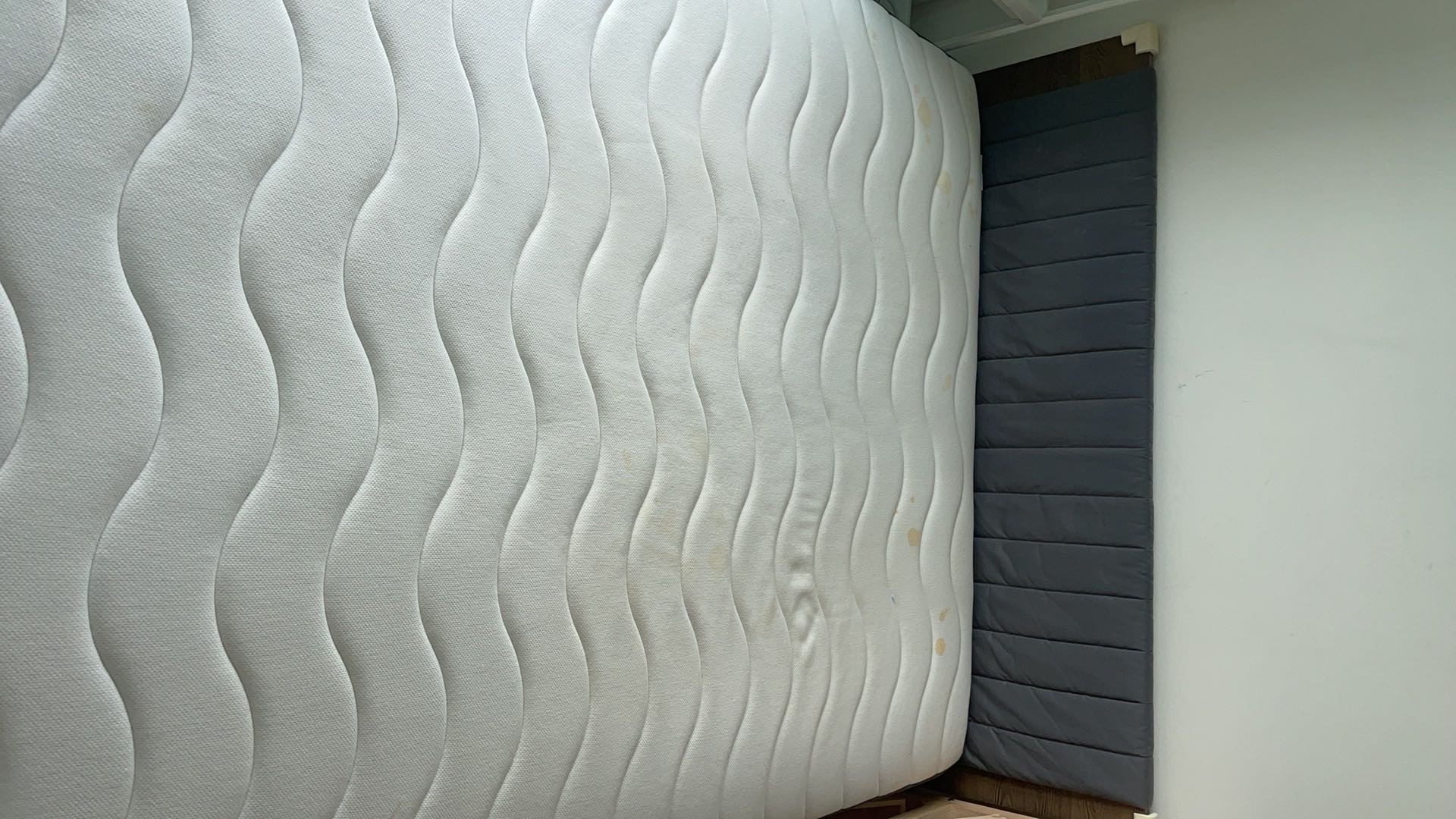 ikea床垫+床架（1350x2000mm）