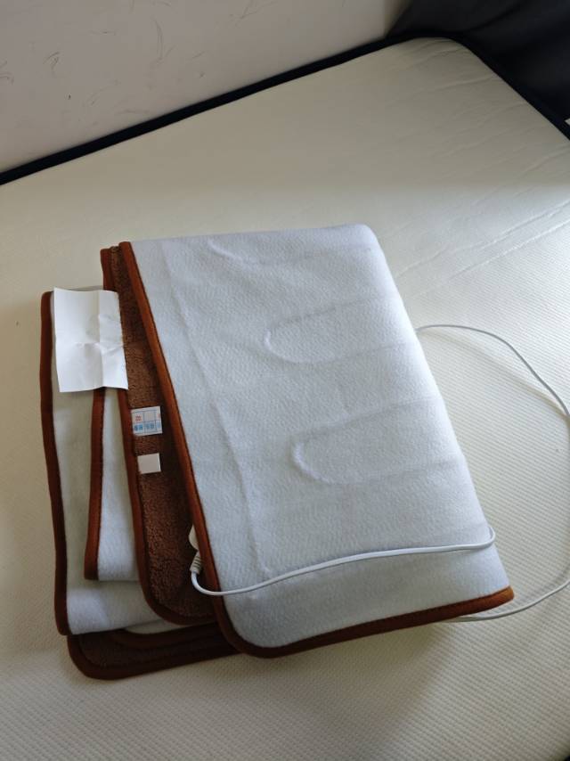 单人床垫和床架