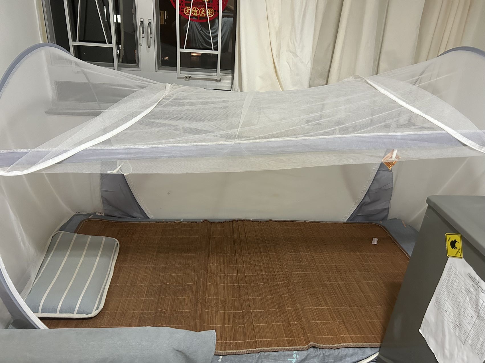 1米单人折叠乳胶床