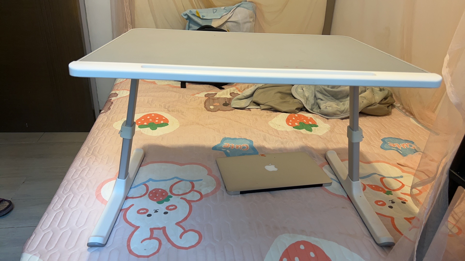 可升降高级桌子