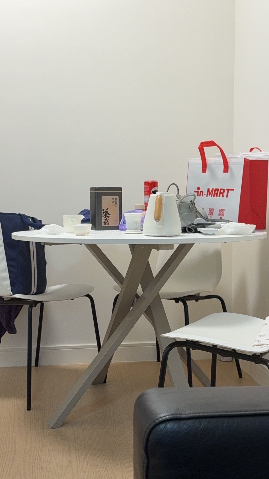 宜家桌子送椅子