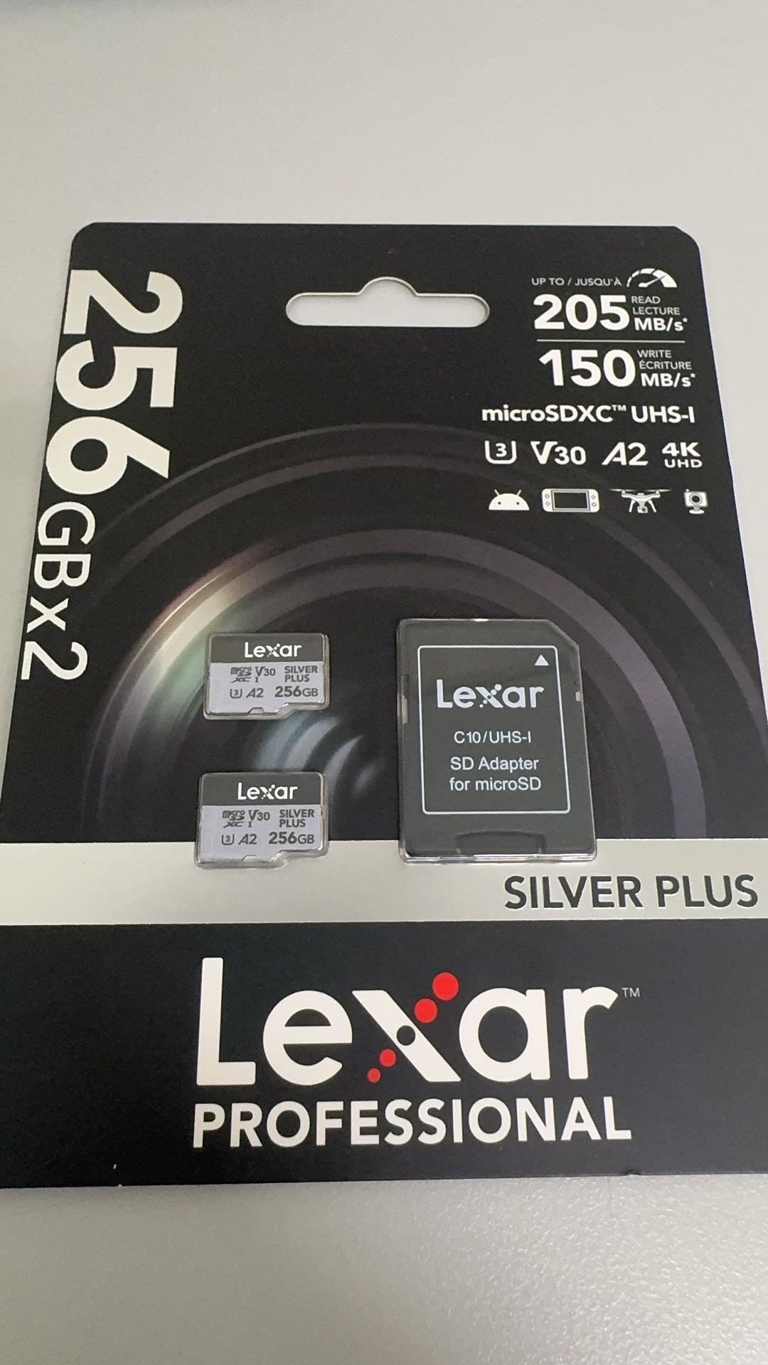 256GB高速内存卡两张