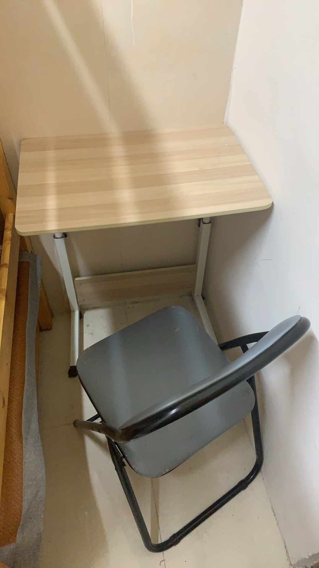 一套桌子椅子自提