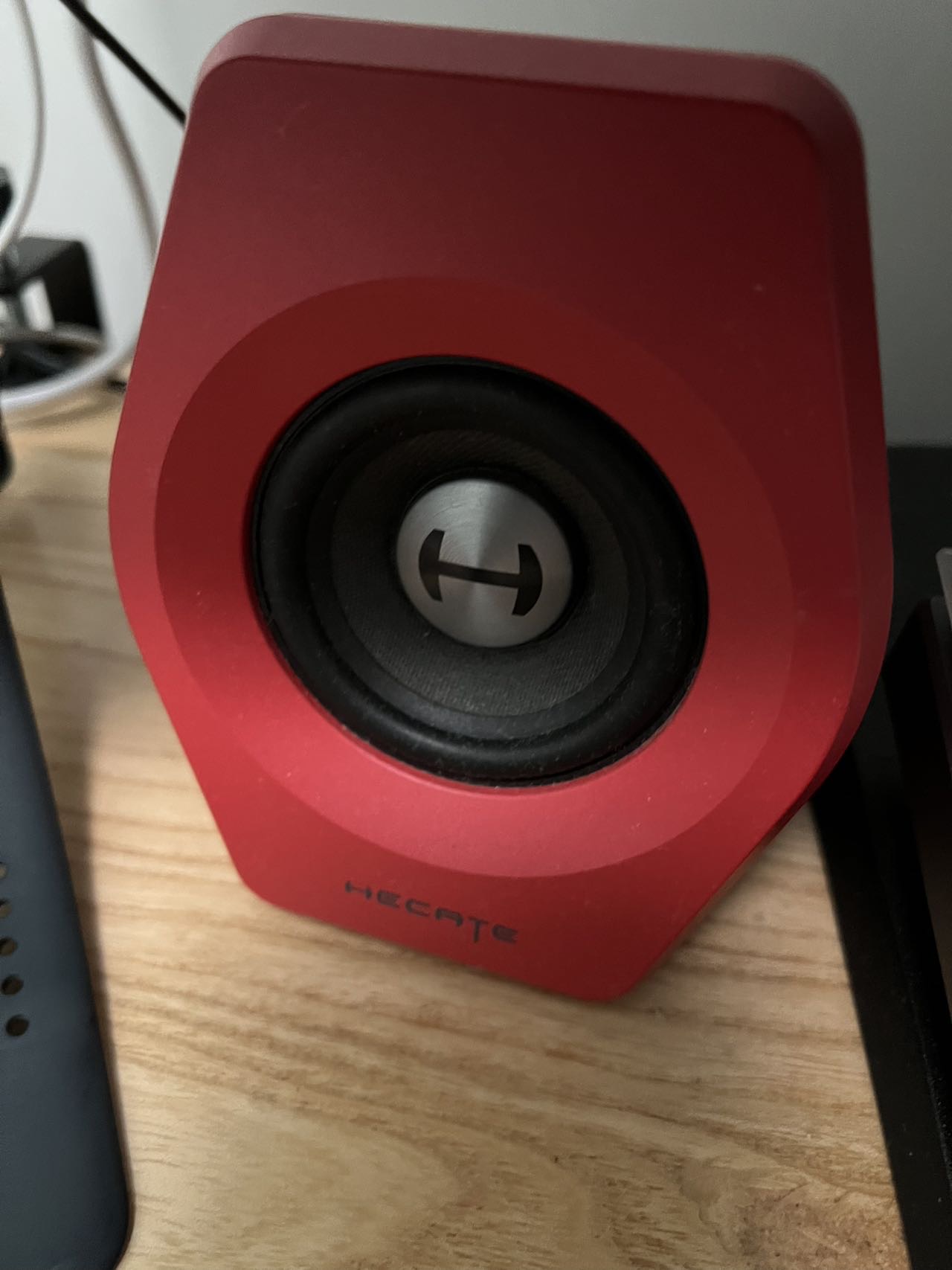 漫步者hecate g2000