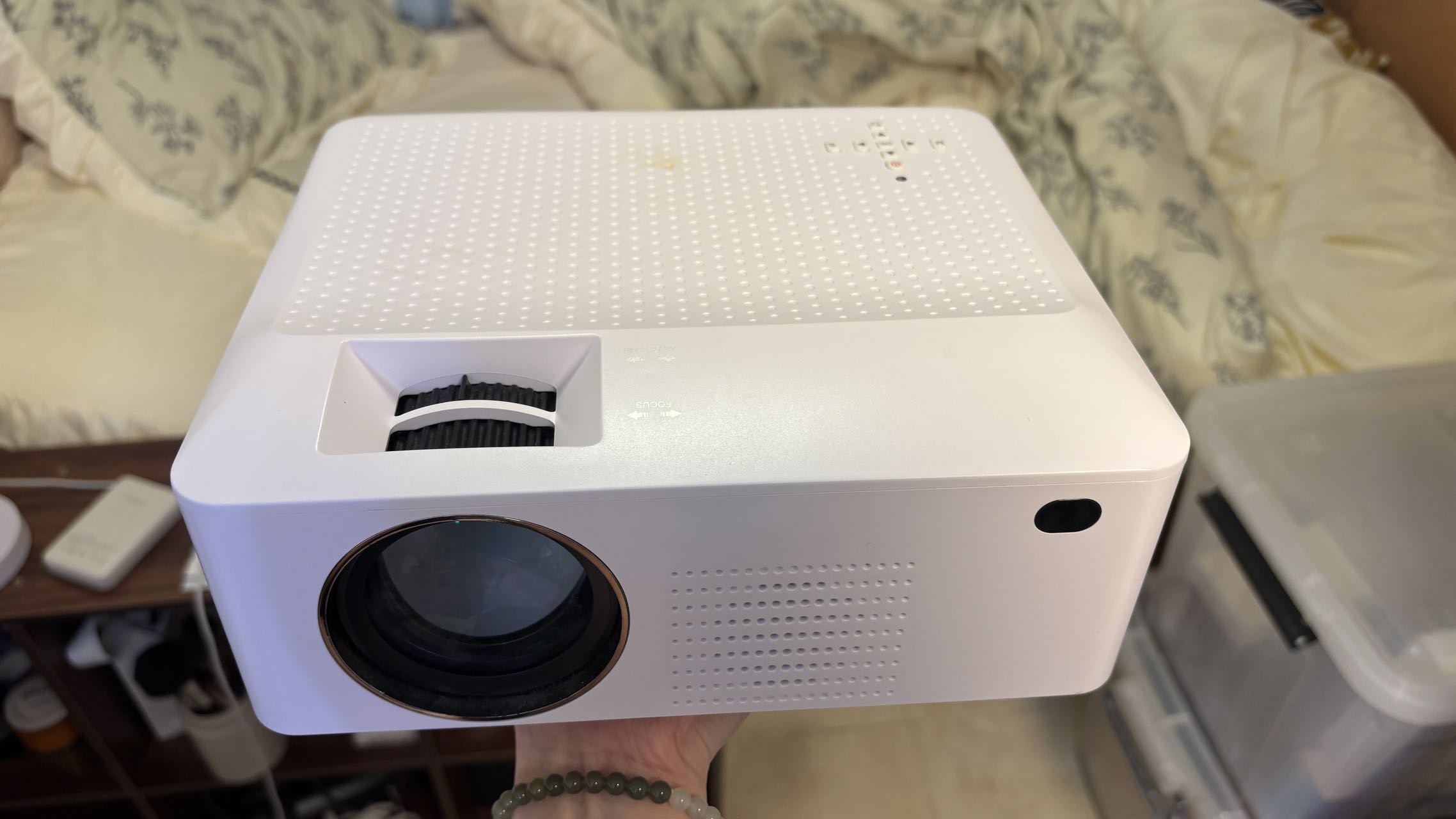 投影仪（带盒带幕布）