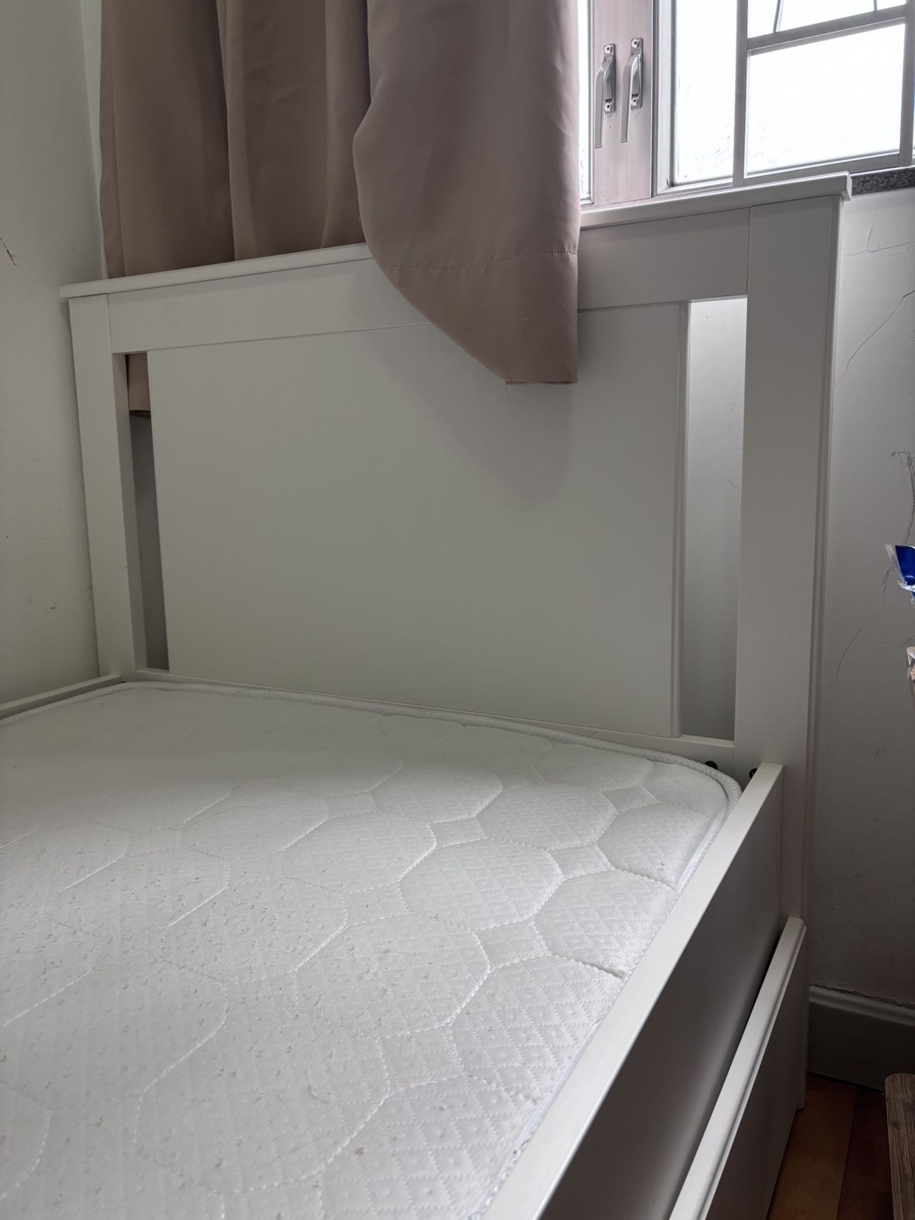 （已被hold）9成新宜家床完整出