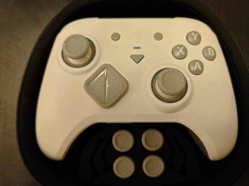 致动S超级传奇游戏手柄