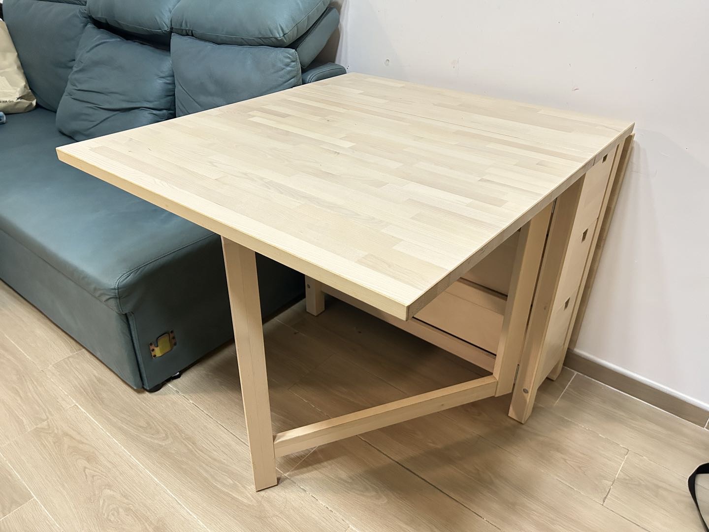 宜家实木蝴蝶桌餐桌