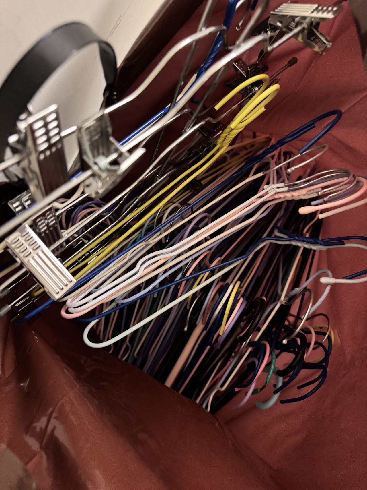 衣架若干（数量如图