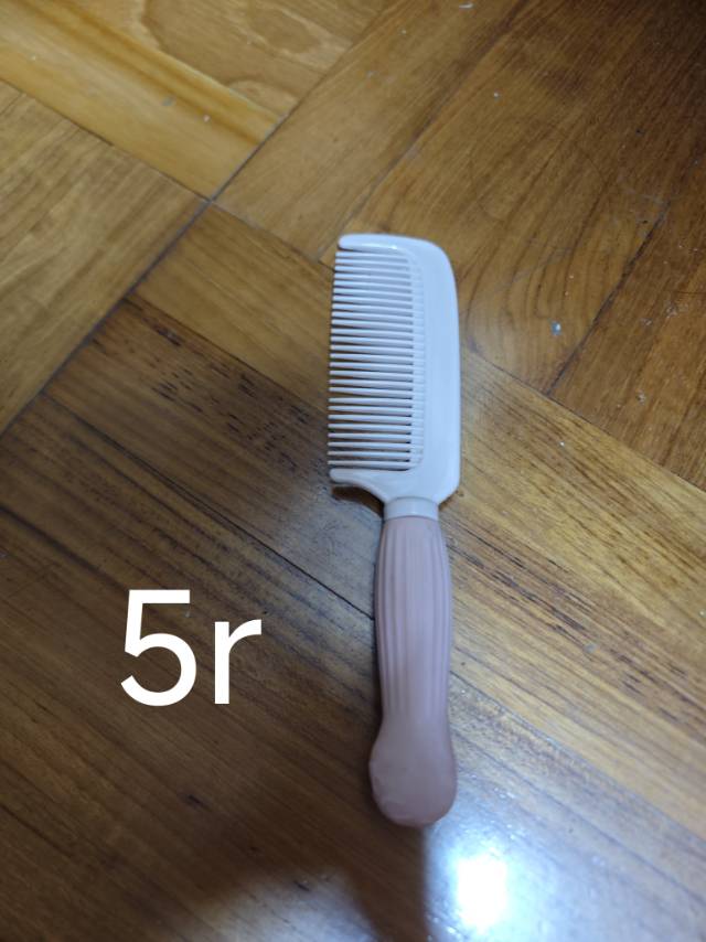 被子，电煮锅，梳子，刀具，电熨斗