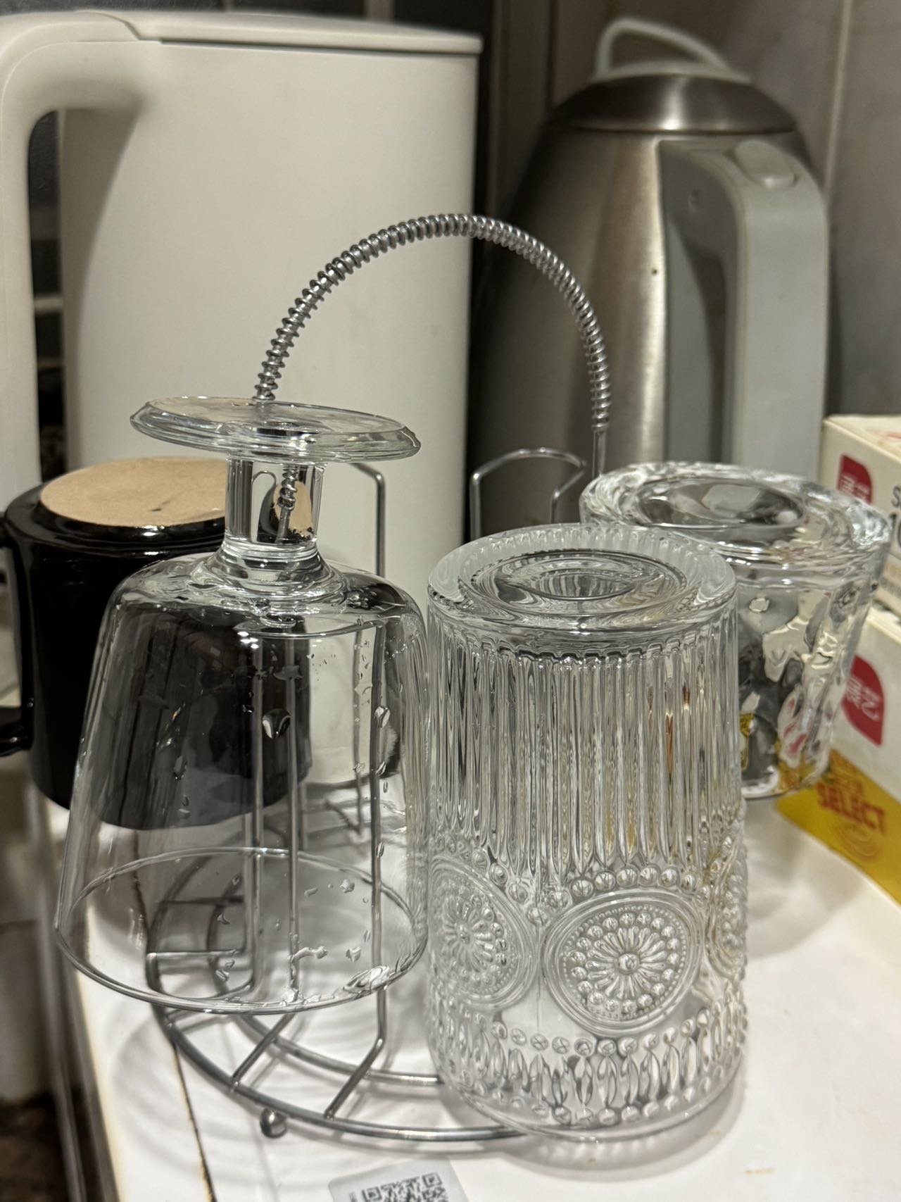 质感不锈钢水杯杯架+四个杯子