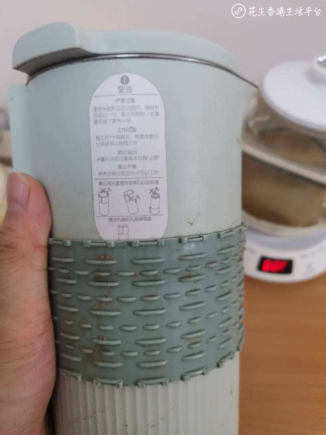 小豆浆机，电煮锅，锅碗瓢盆等