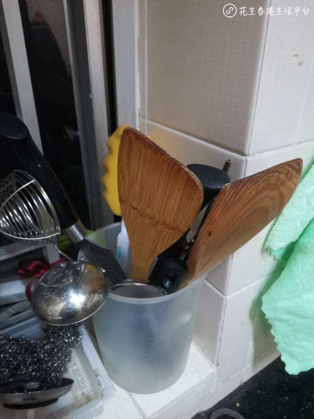 小豆浆机，电煮锅，锅碗瓢盆等