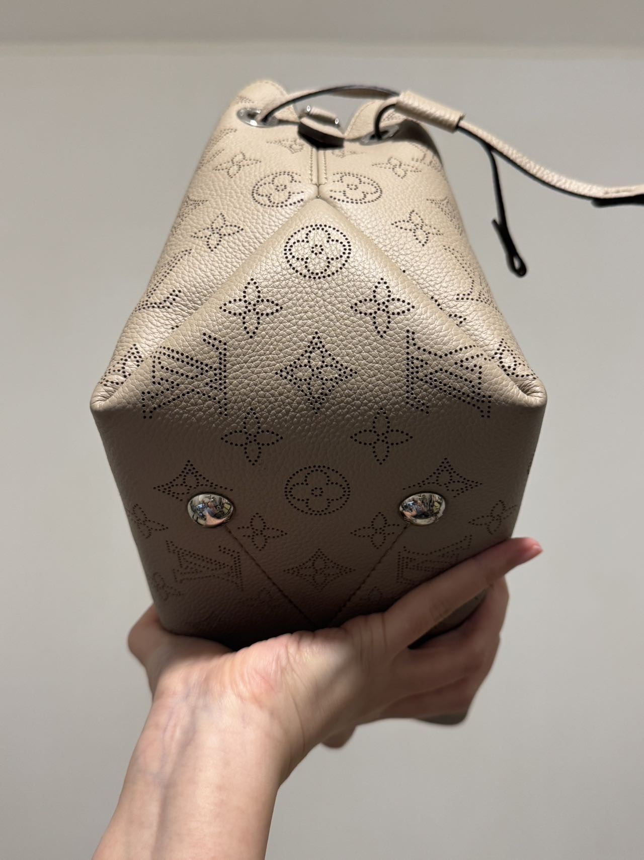 LV月光女神bella大象灰