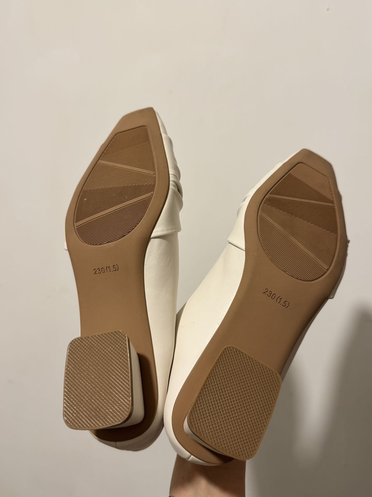 全新中跟单鞋 正装鞋