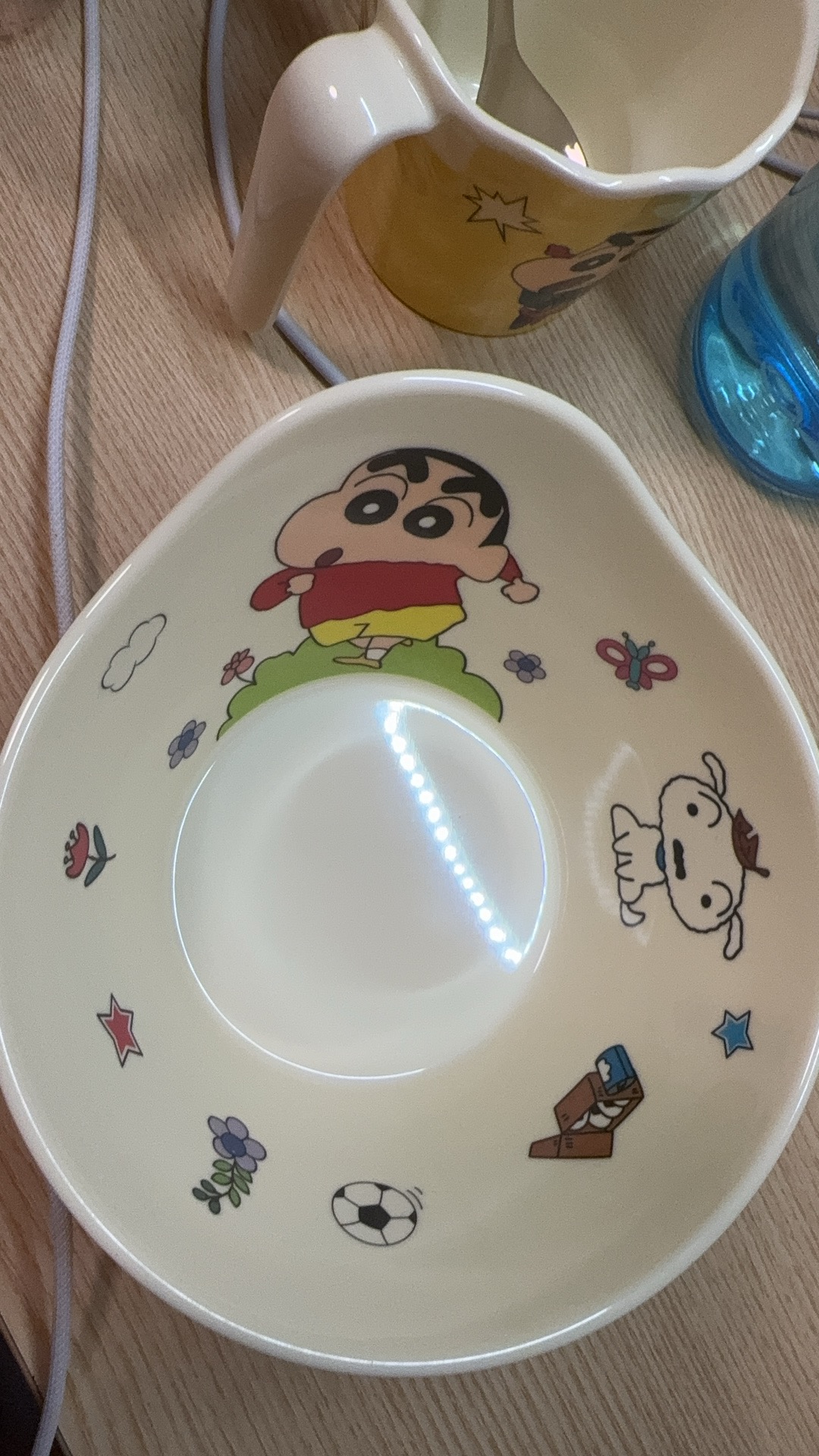 蜡笔小新全新杯子和碗