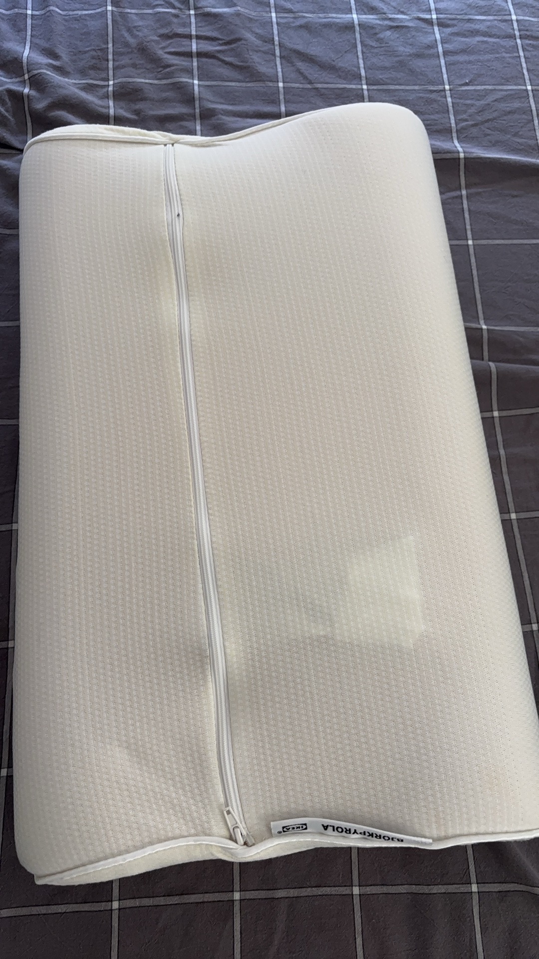 宜家人体工学枕