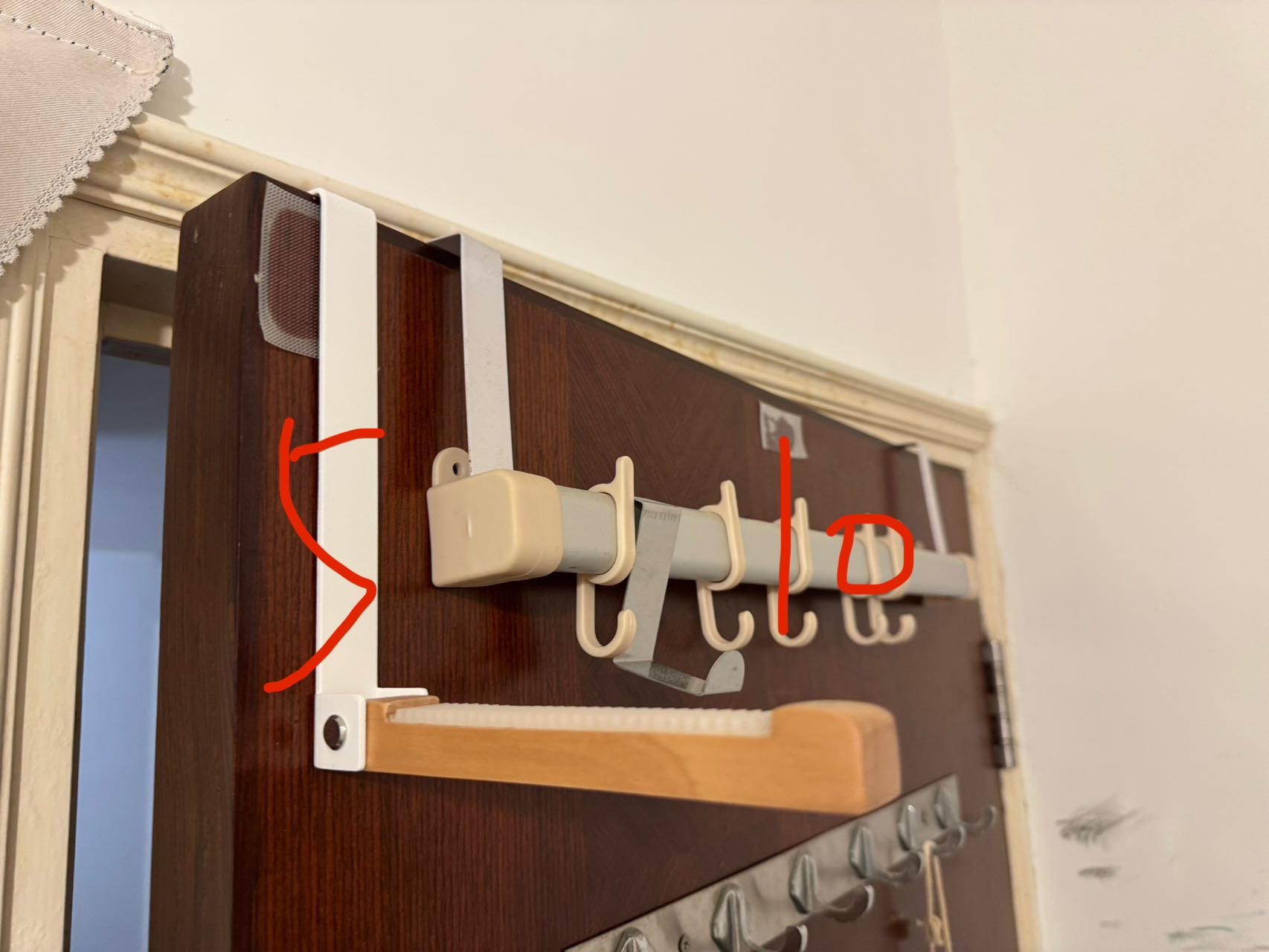 门后挂钩，可挂很厚的门