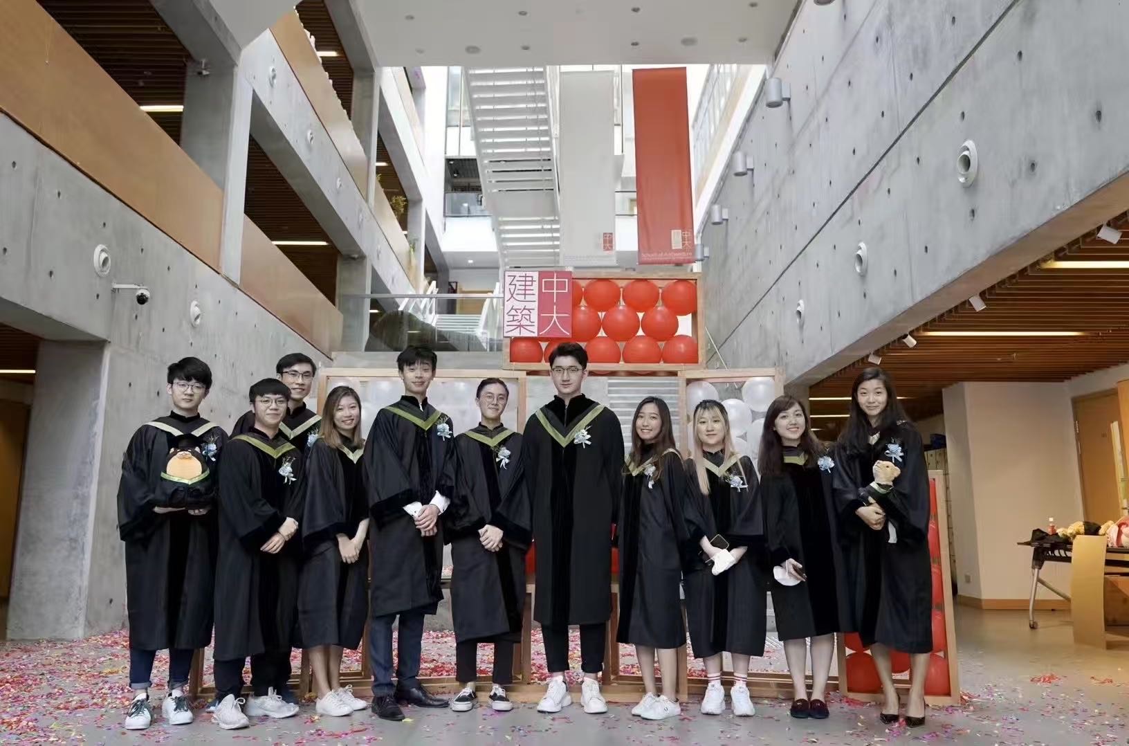 中文大学建筑系毕业礼袍