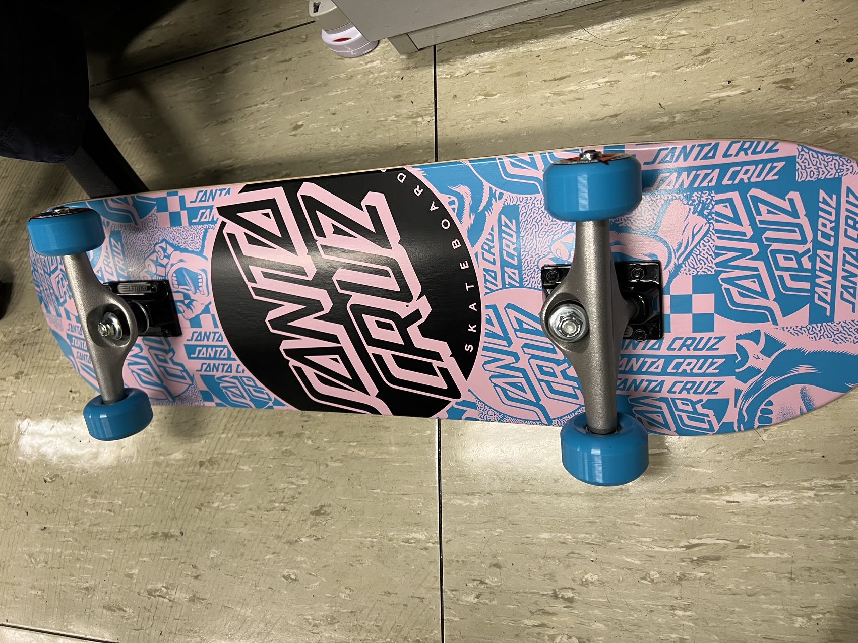 Santa cruze滑板 9成新