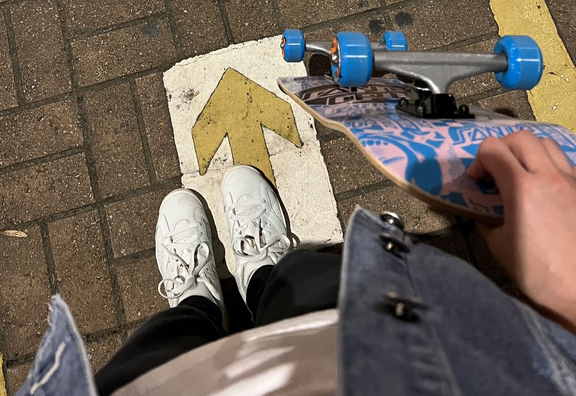 Santa cruze滑板 9成新