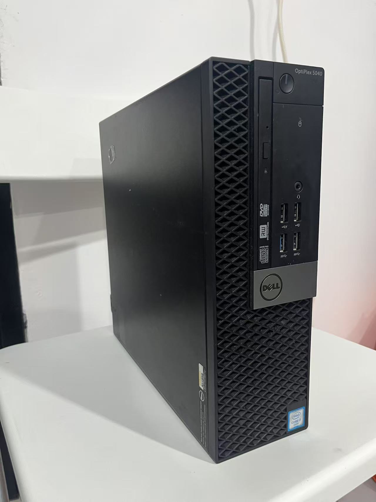 Dell Optiplex 5040 SFF 桌上型電腦 第六代 Intel Core i7-6700 3.4GHz 16GB RAM 256GB SSD WiFi HDMI Win10 Pro