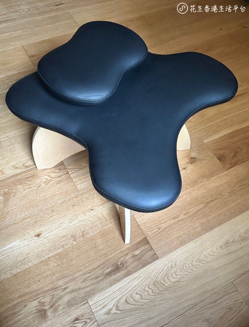 双人床 / 柜子 / 跪凳 / 茶几 / 双人沙发