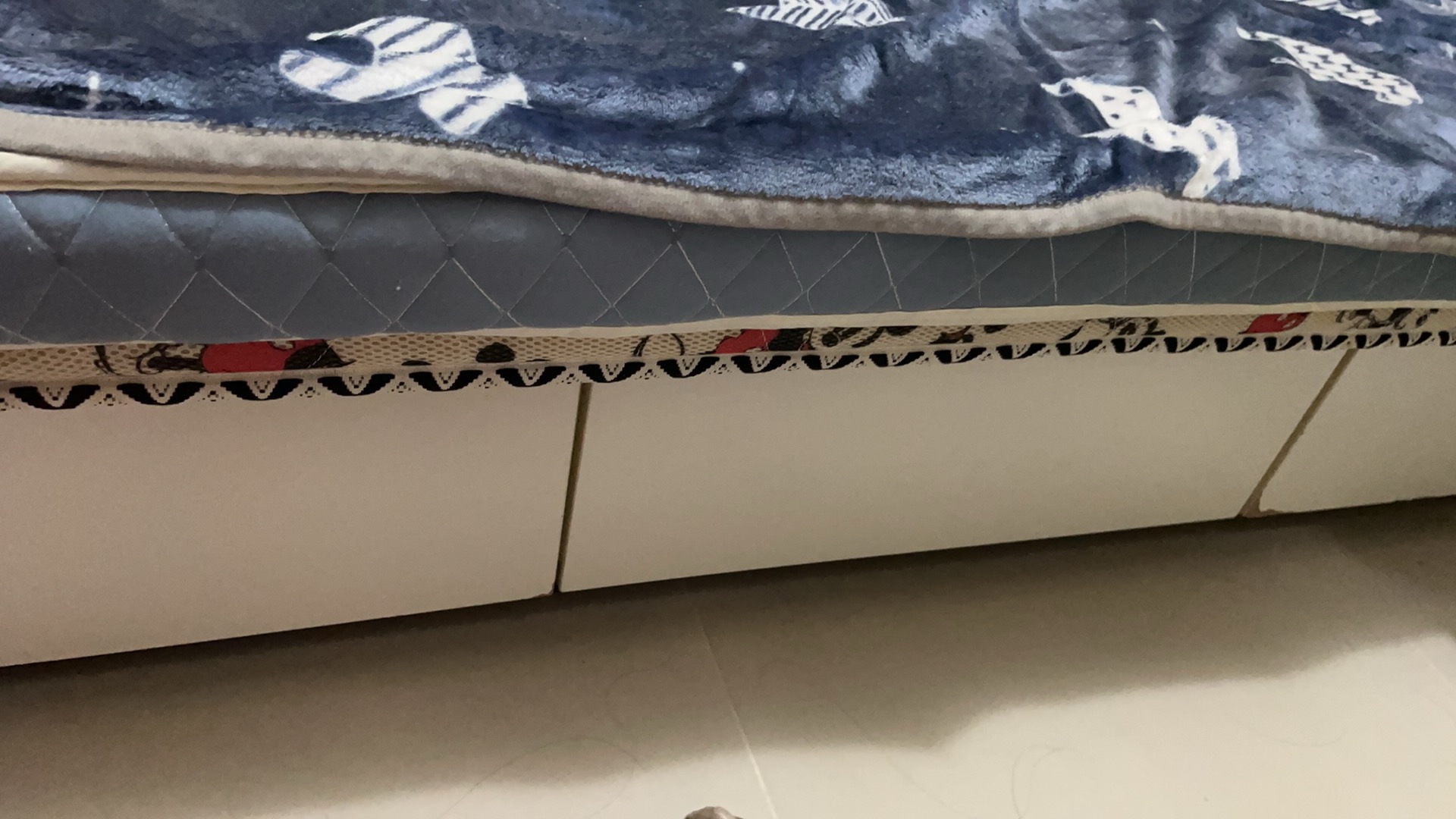 免费宜家单人床