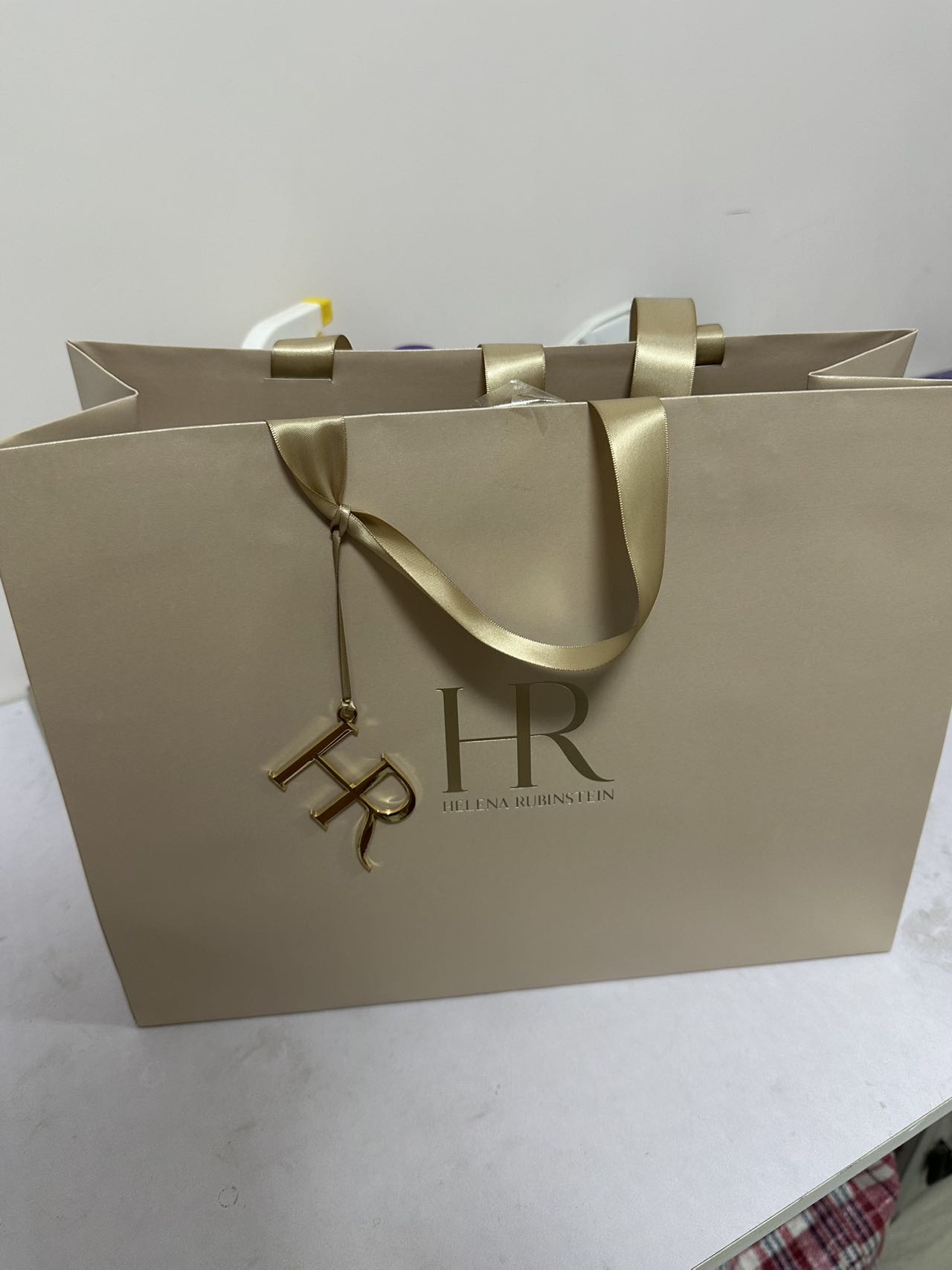 HR赫莲娜黑绷带