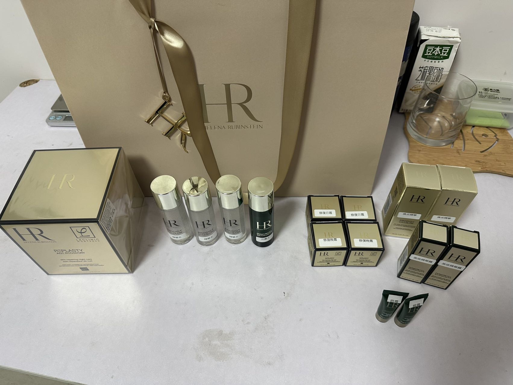 HR赫莲娜黑绷带