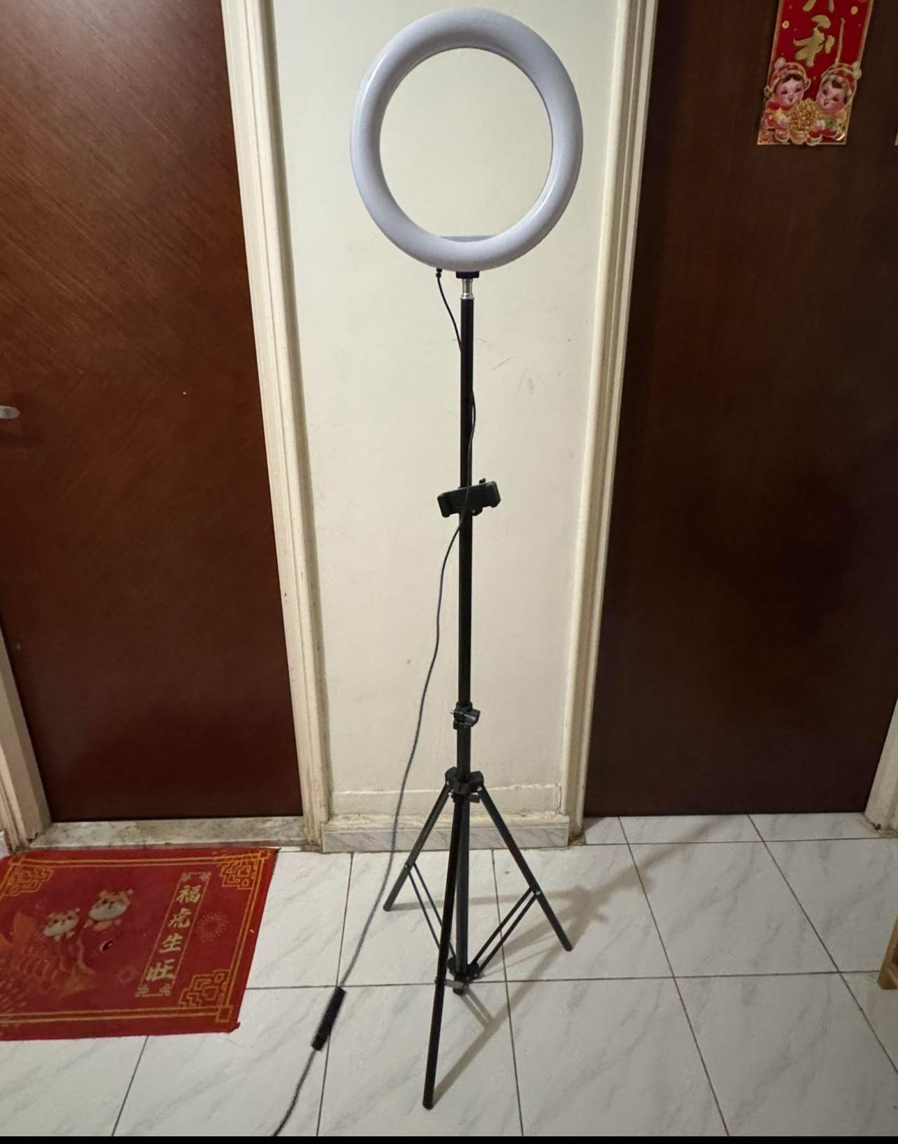 手机支架三脚架，补光灯