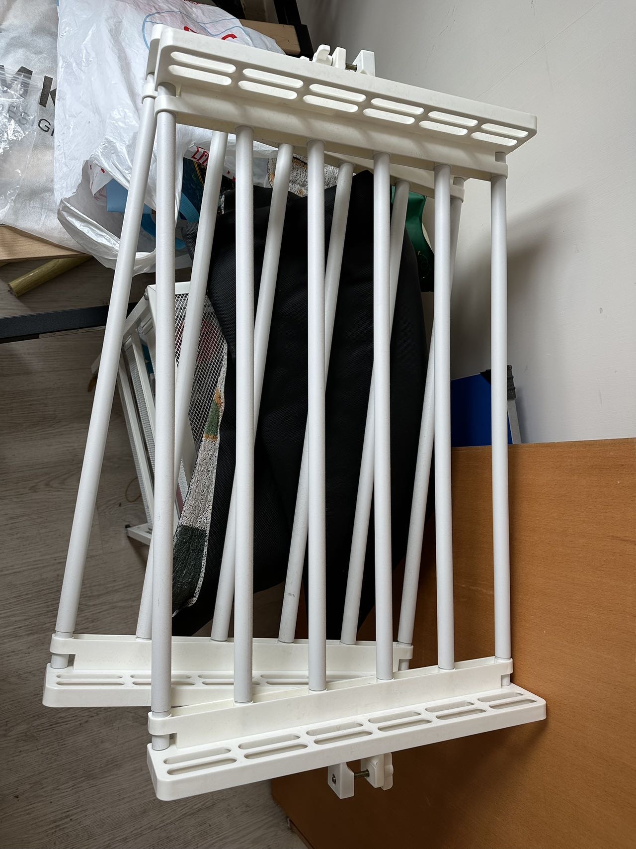 顶天立地伸缩衣架