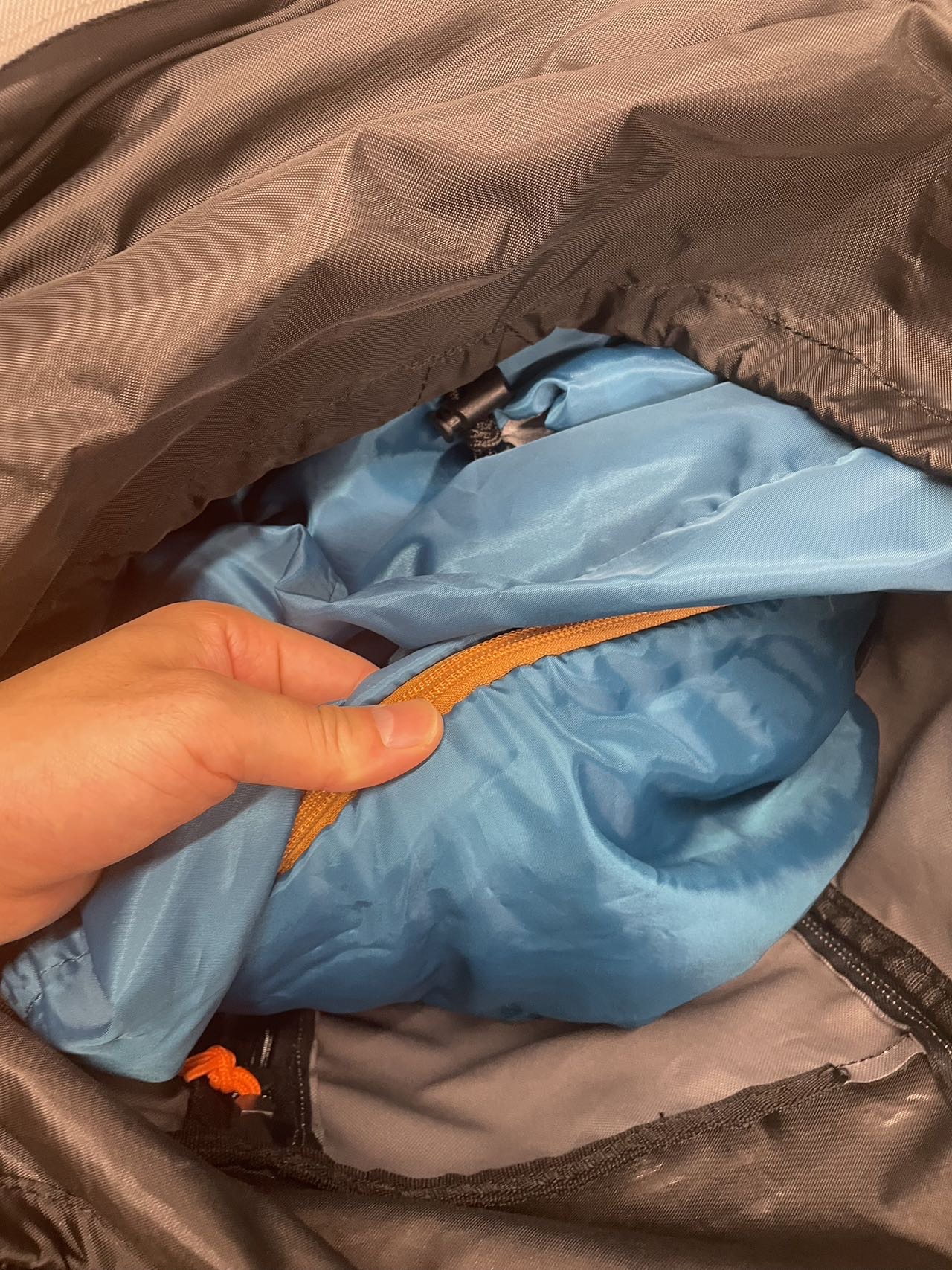 迪卡侬露营背包睡袋野餐垫