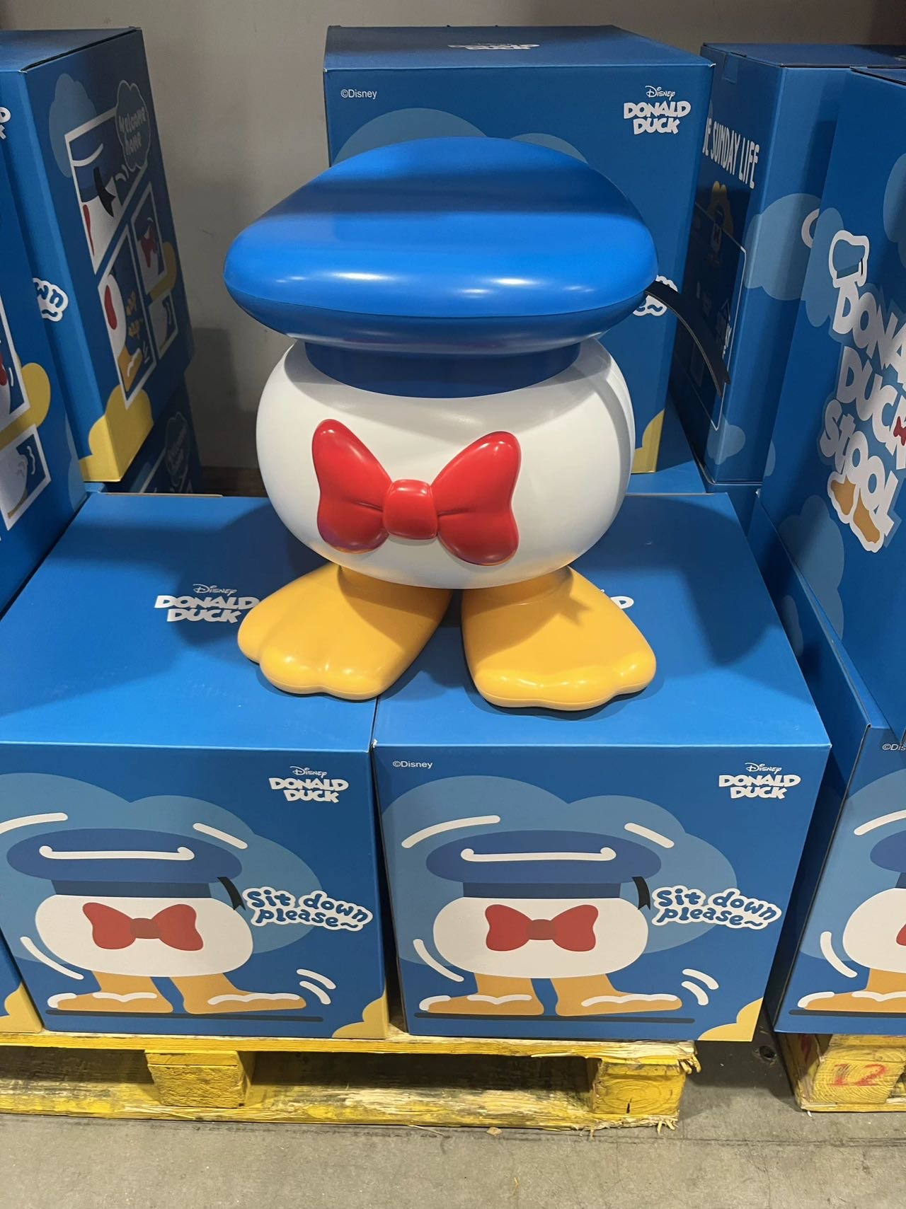 山姆唐老鸭板凳