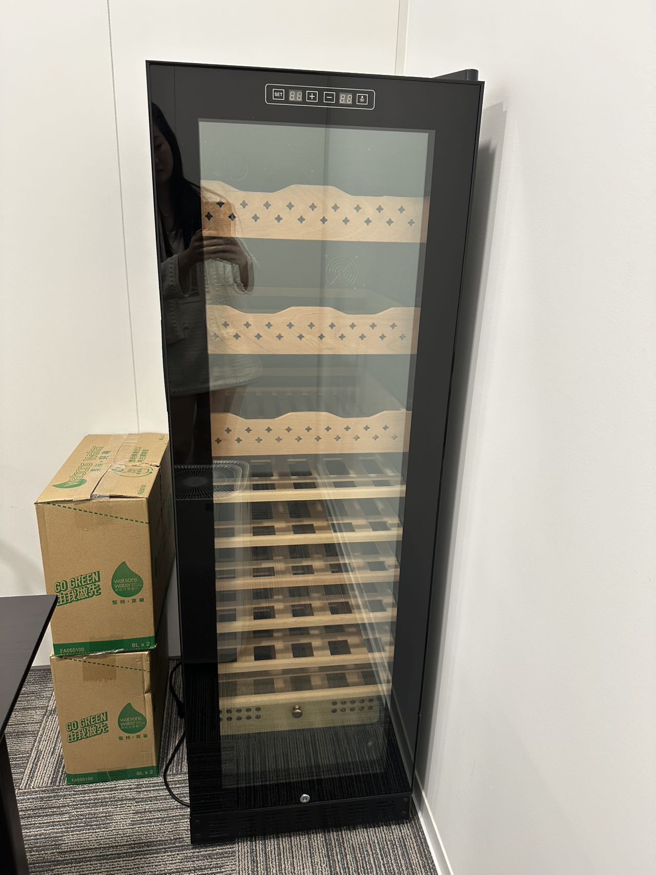 99新红酒雪茄柜