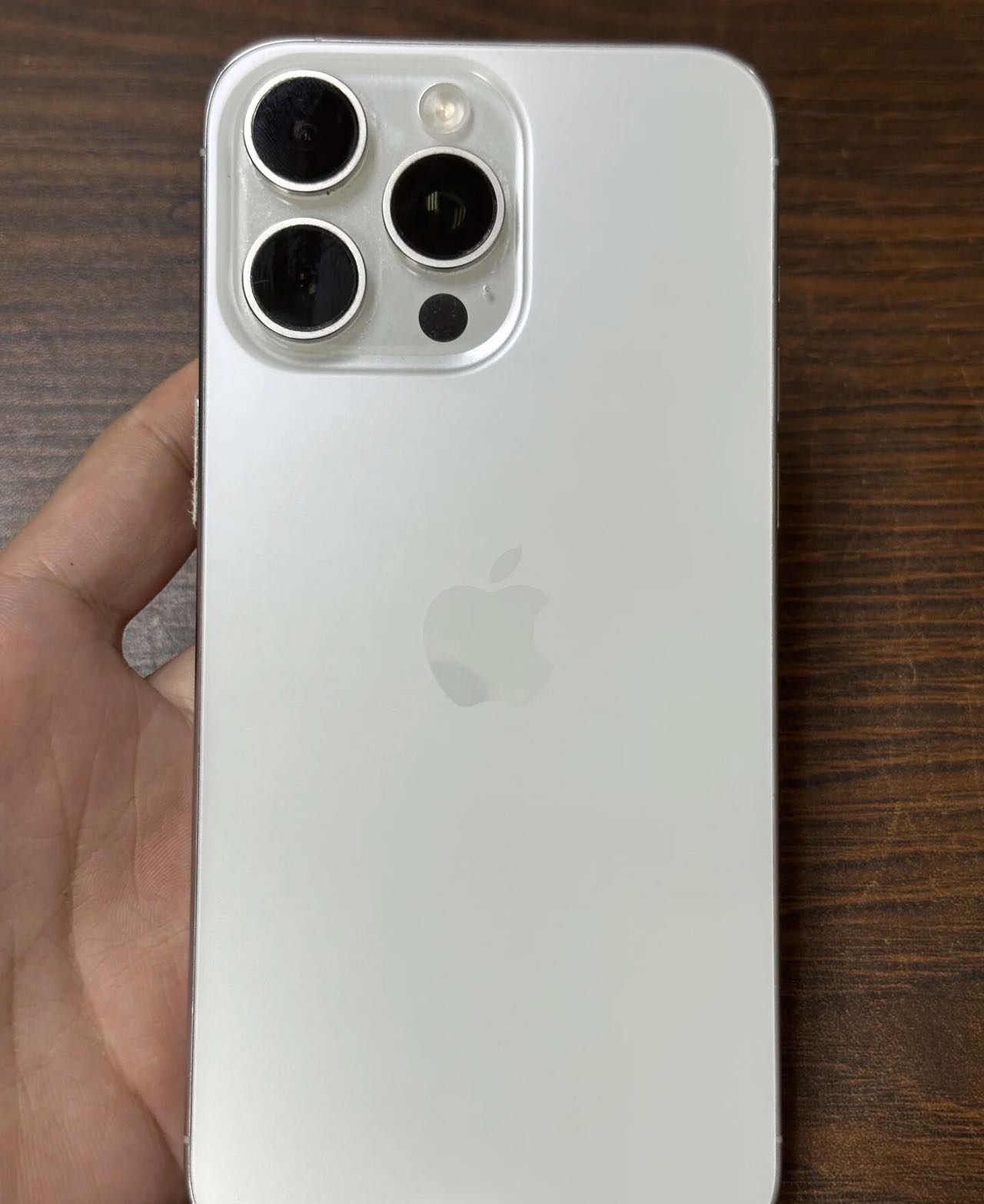 港版iPhone15pm 512g白色双卡