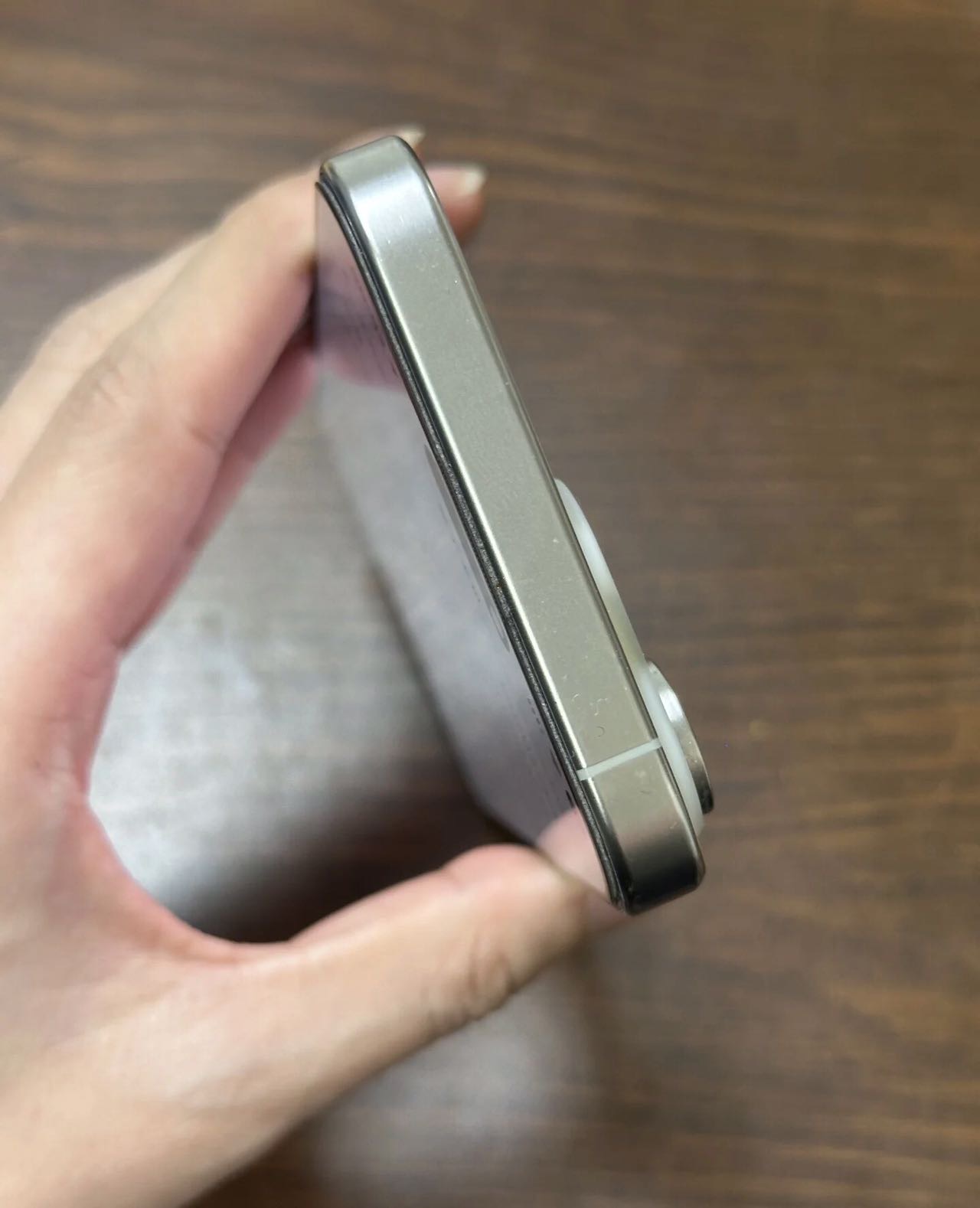 港版iPhone15pm 512g白色双卡