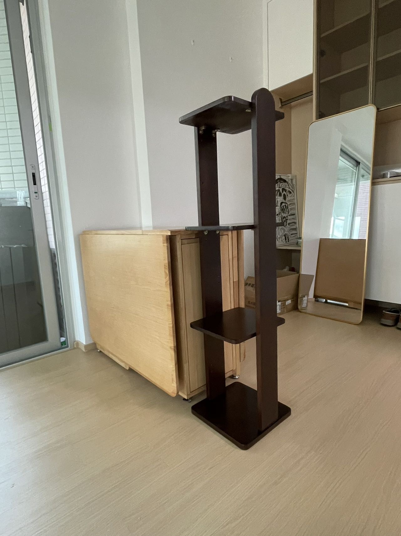 可折叠餐桌