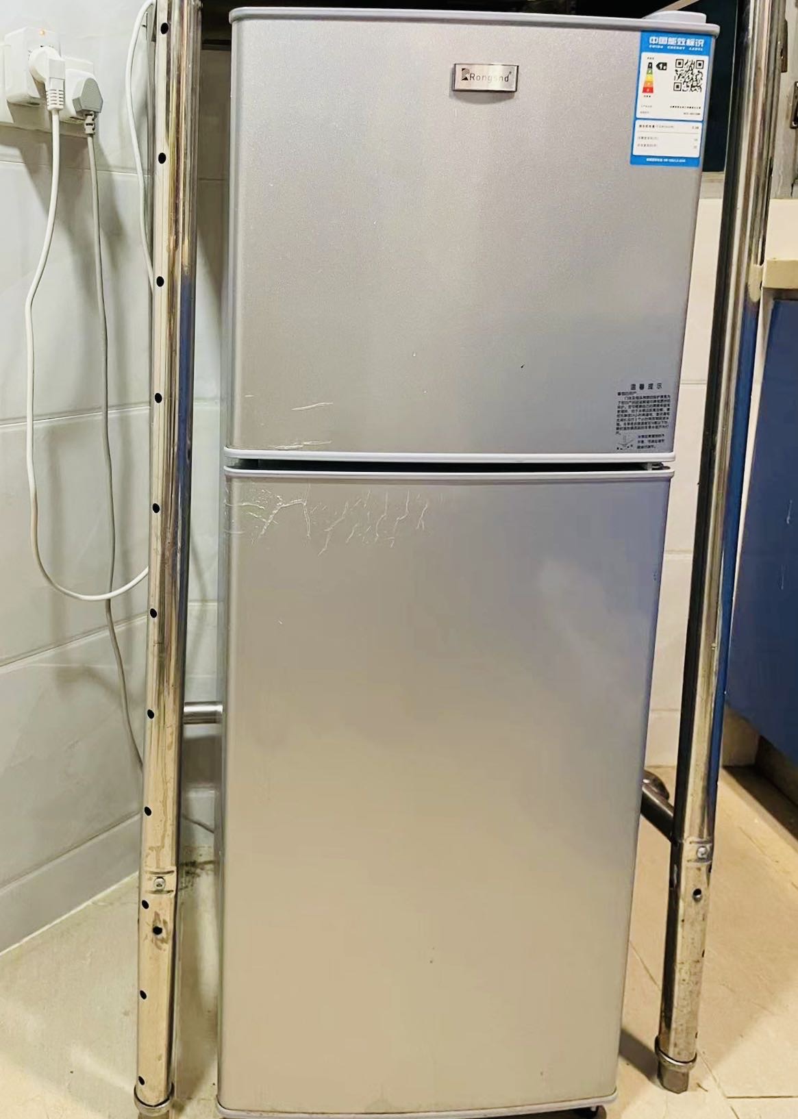 小冰箱 高110cm* 宽40cm*深40cm