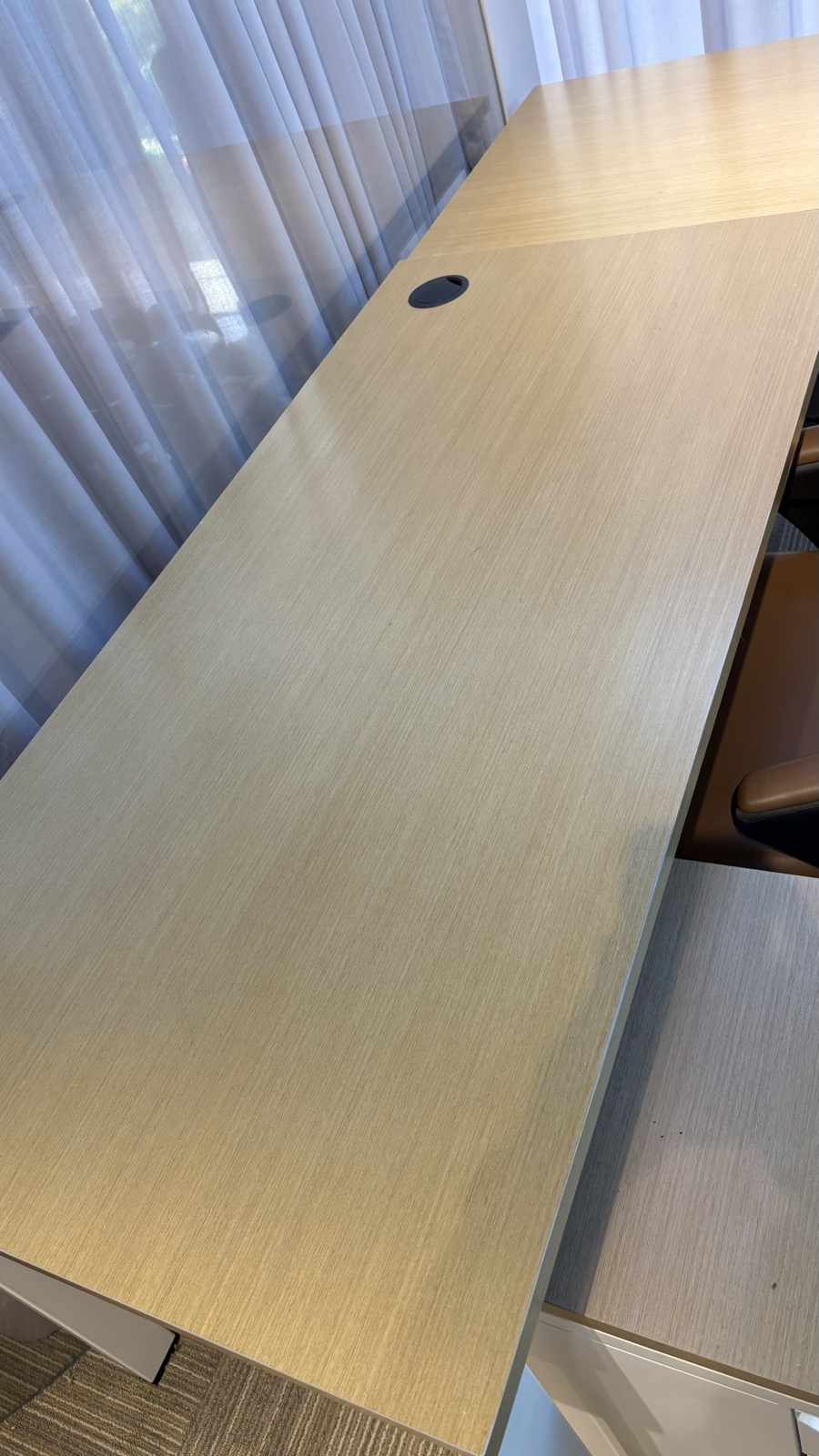 免费办公桌（150cm X 70cm）