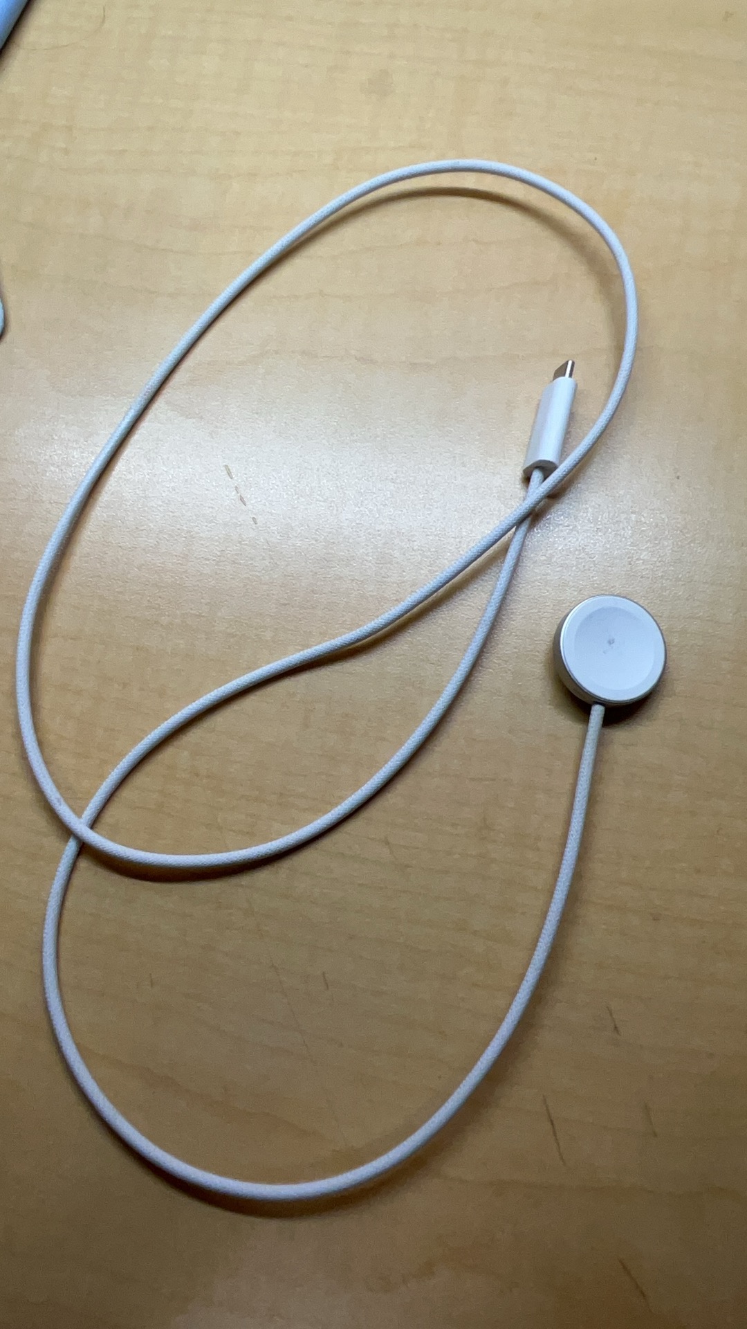 苹果手表大陆版s10充电线