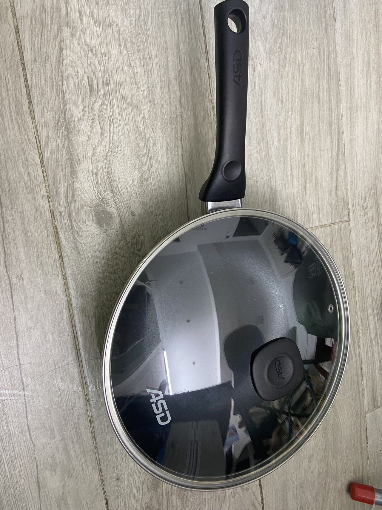 锅，2个锅，一个炒锅一个煮锅