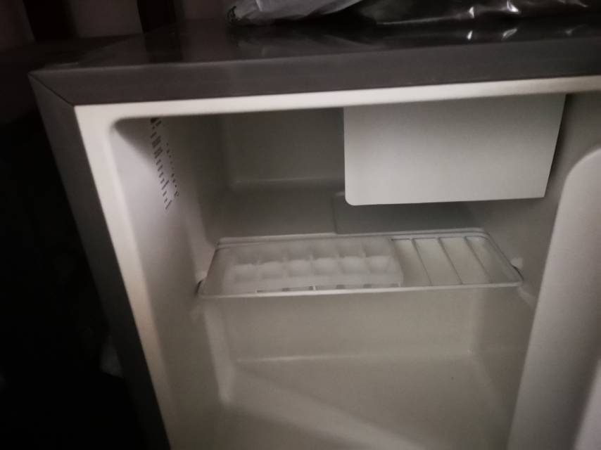 洗衣机，冰箱，柜子