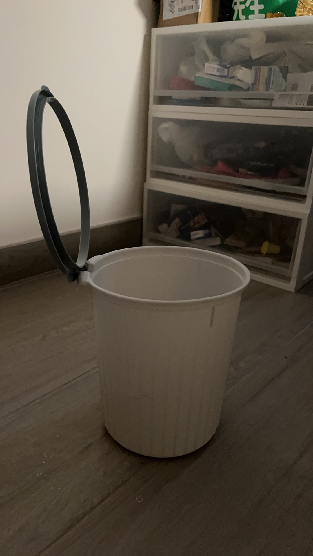 垃圾桶