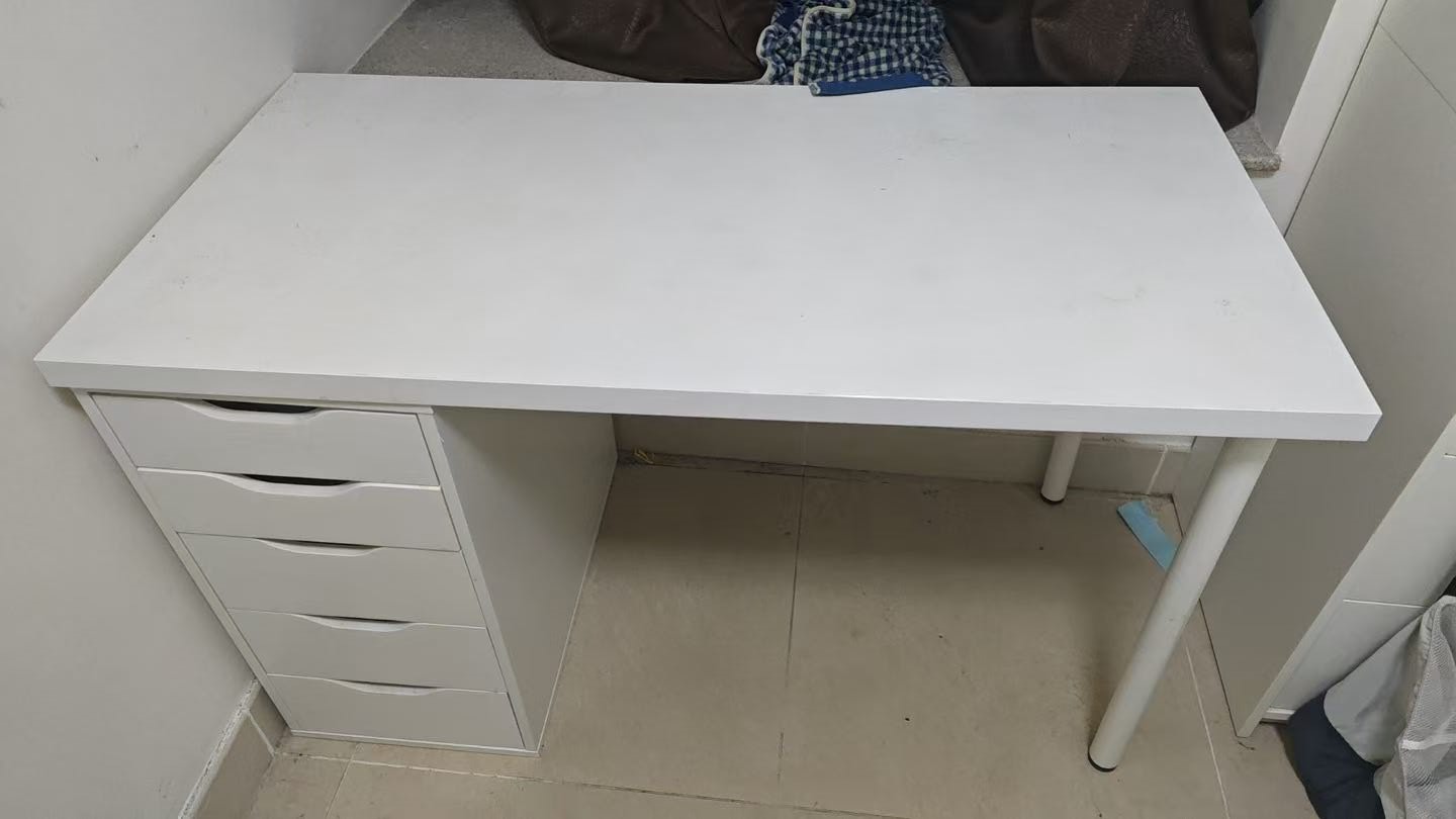 宜家桌子