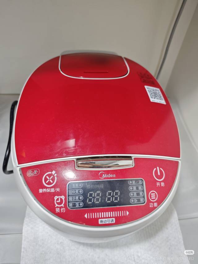 除湿机，电饭煲，厨房用品，日常用品